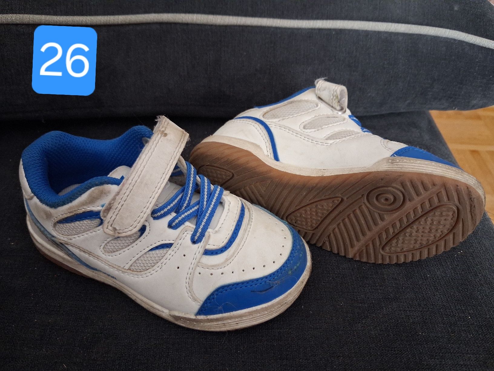 Scarpe per ragazzi: Turnschuh Grösse 26 – Usato da Visp venduto da SoKu22