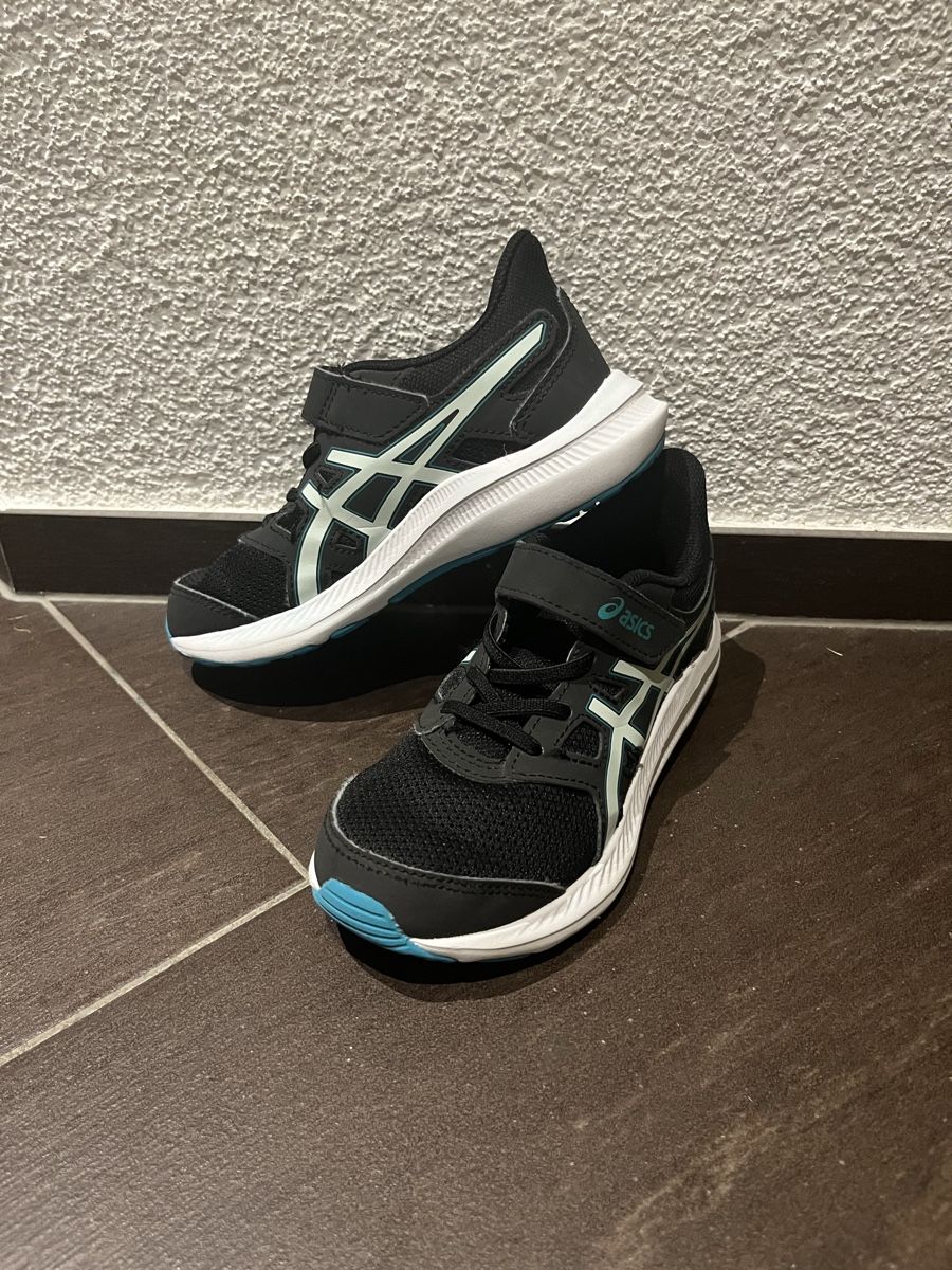 Asics Scarpe per ragazzi: ASICS Laufschuhe - Kinder Grosse 30 – Usato da Ehrendingen venduto da emm_7d8k