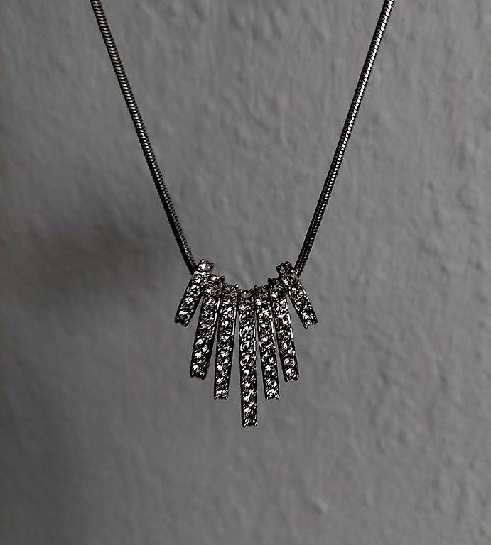 Swarovski Catenine: Glanzvolle Swarovski Halskette – Usato da Madiswil venduto da ang_297m 2