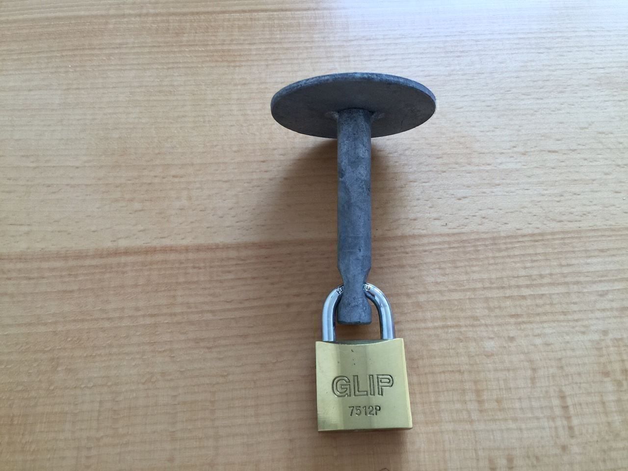 Cestini per rifiuti: Containerschloss Verschlusspilz rund – Nuovo (secondo la descrizione) da Glattfelden venduto da cybermaxx