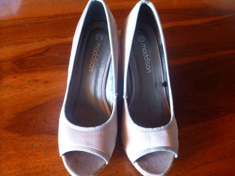 H&M Chaussures femmes: Keilschuh, Satinbeige – Neuf (Voir description) à Weisslingen par TechnoFant