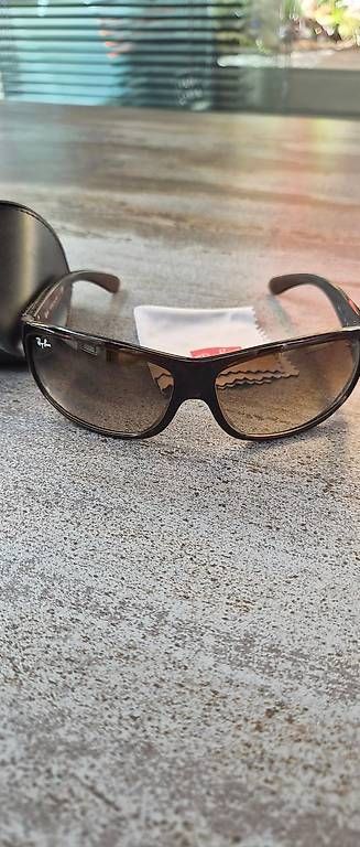 Ray-Ban Occhiali & Lenti: Ray Ban Sonnenbrille braun – Usato da Dietikon venduto da Agiraffe
