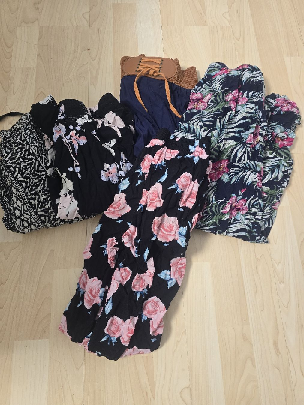 Lotti di vestiti: Kleiderpaket xs Hosen – Usato da Wohlen AG venduto da Monika2017 1