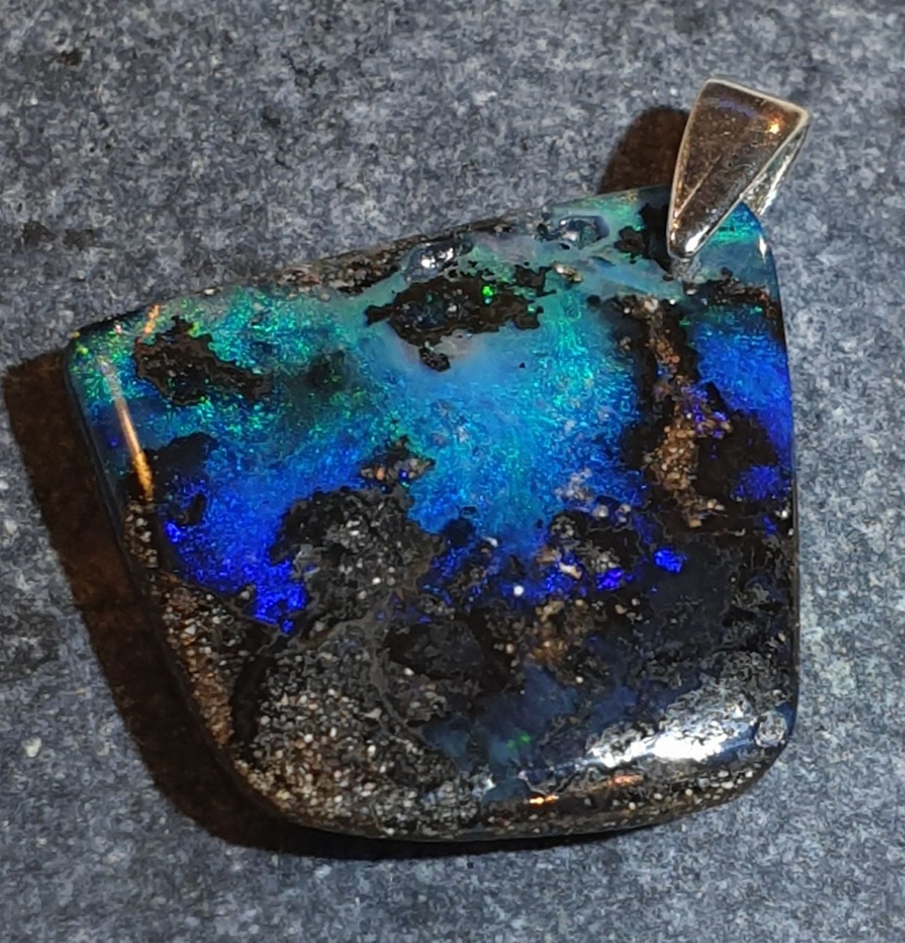 Ciondoli: Anhänger Boulder Opal. – Nuovo (secondo la descrizione) da Niederbüren venduto da Raphael014 9