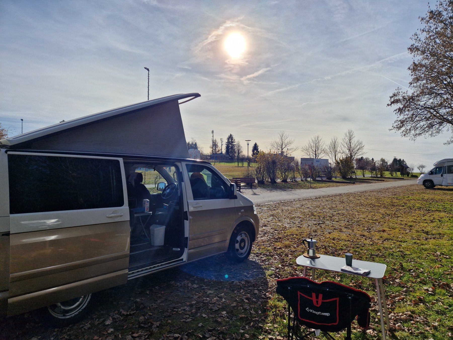 VW Veicoli da campeggio: VW T5 mit Aufstelldach - Benziner! – Usato da Rekingen AG venduto da Rapha690 3