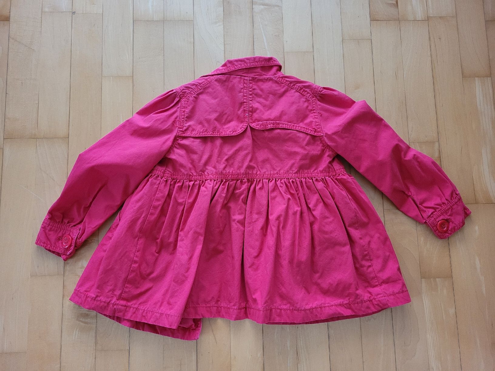H&M Giacche & Cappotti: Jacke Mädchen Gr.110 – Usato da St. Margrethen SG venduto da SamusAran 3