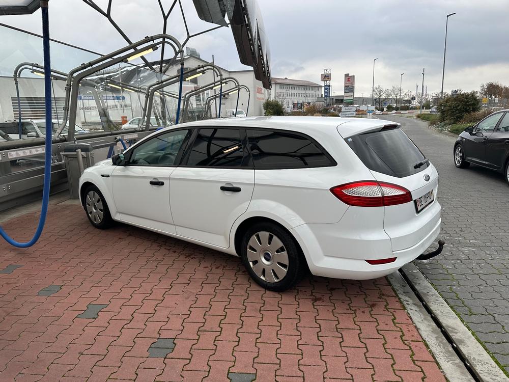 Ford Mondeo Automat 2.0 Diesel mit AHK 2000 KG