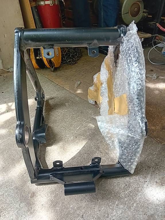 Harley-Davidson Tutti i ricambio per moto: Harley Davidson Softtail Schwinge – Nuovo e nell'imballaggio originale da Oberglatt ZH venduto da Etaner123 1