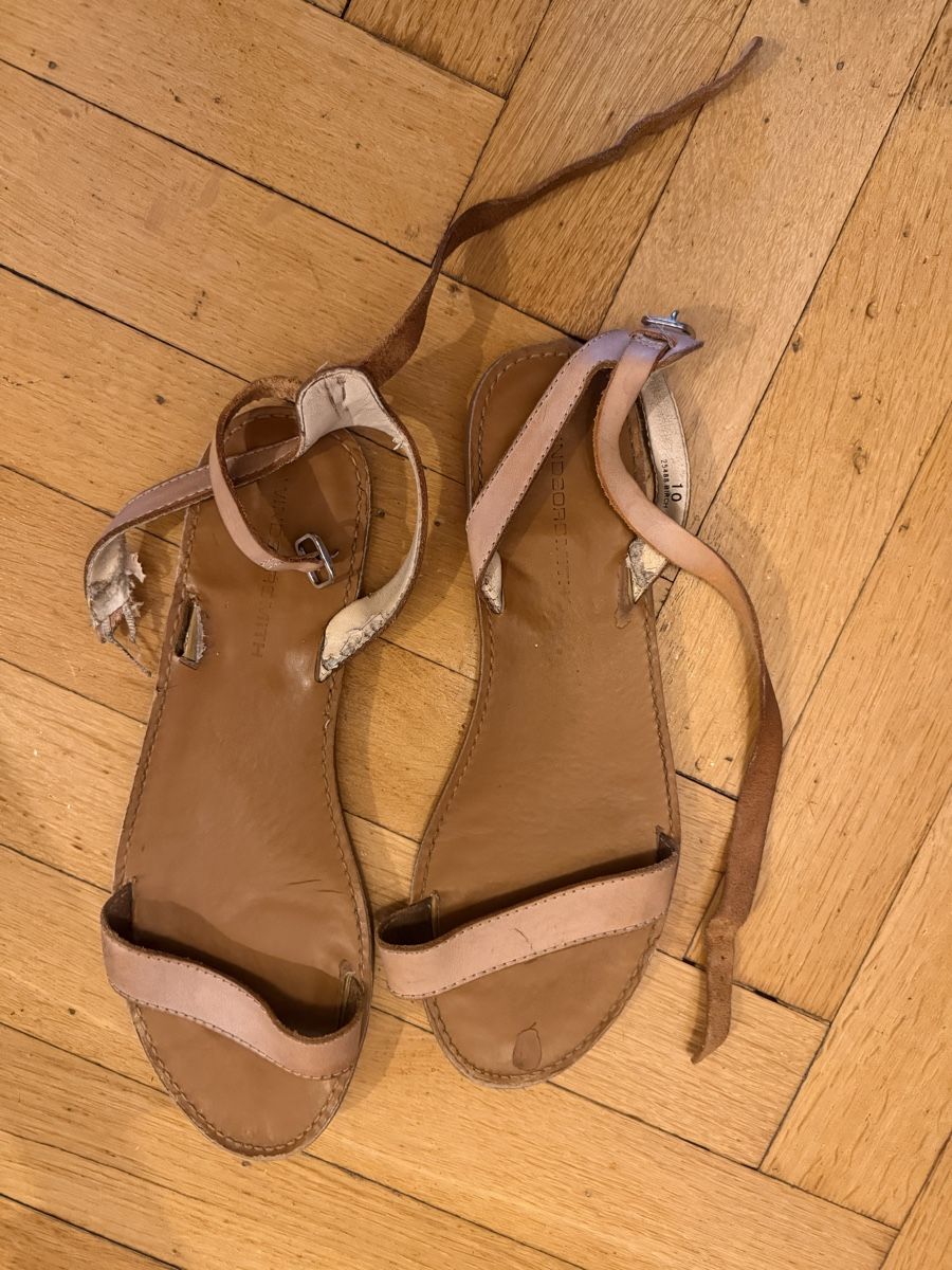 Windsor Scarpe da donna: Sandales Windsor Smith usées taille 41 – Usato da Lausanne venduto da Stephaniesdressing