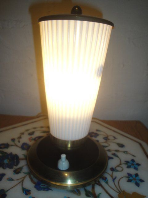 Lampen: Tischlampe aus Messing und Kunststoff – Gebraucht aus Zürich von Paykan 4