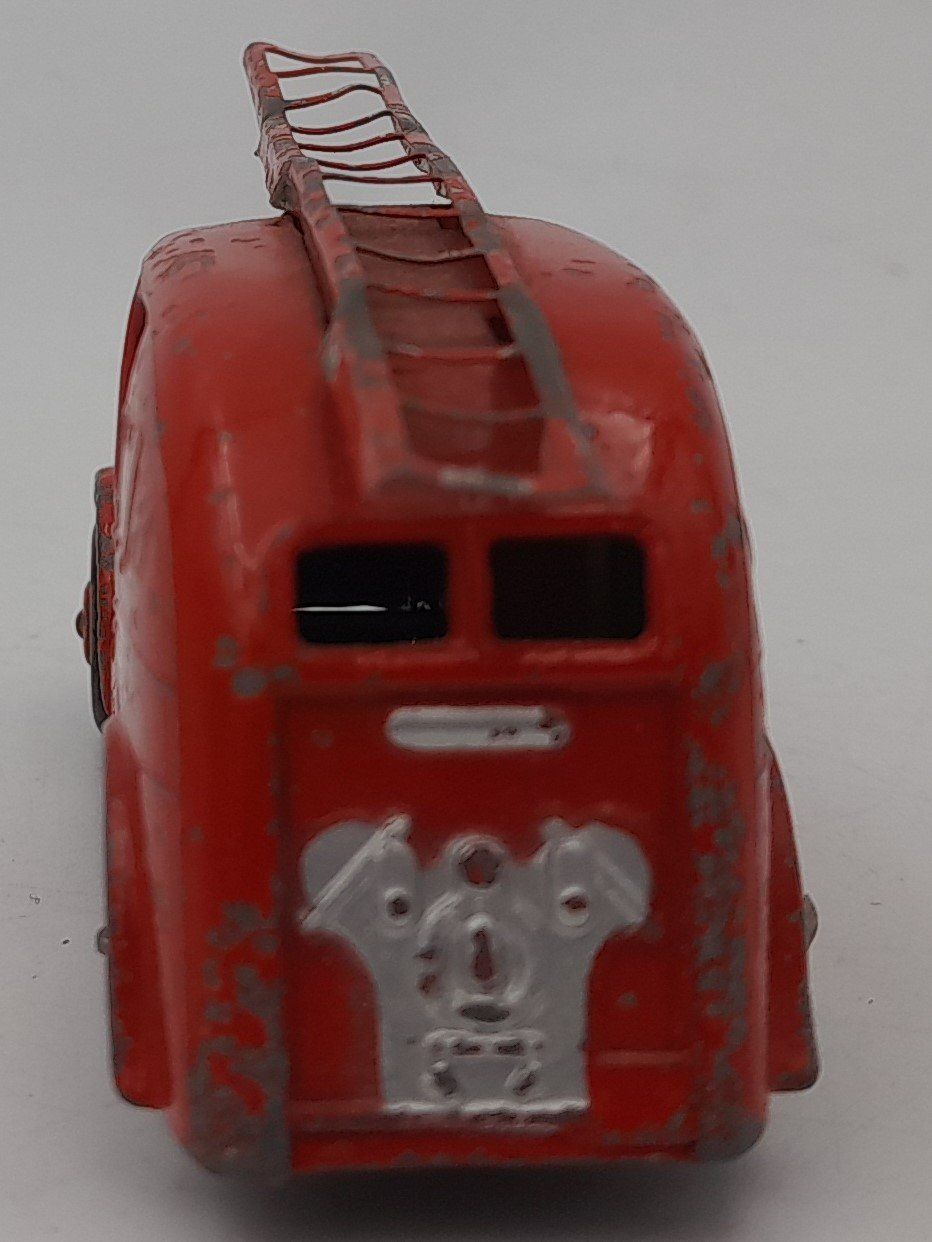 Dinky Toys Modellini d'auto: Dinky Toys Bedford Fire Engine camion pompiers – Usato da St-Sulpice VD venduto da Davyd-a-Doc 3