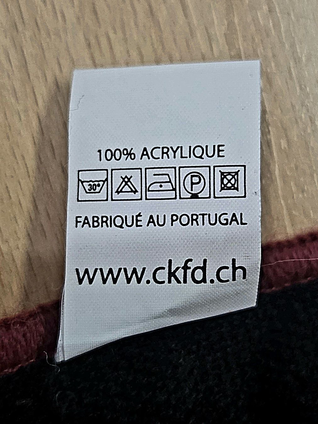 Foulard & Sciarpe: Écharpe GSHC 10 Ans LNA 2002-2012 - Neuve – Nuovo e nell'imballaggio originale da Genève venduto da Adrian2892 6