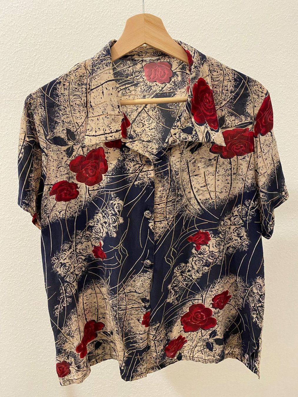 Camicette: Bluse mit Rosen beige blau Gr. 42 / 44 – Usato da Pratteln venduto da a23_j2gs 1