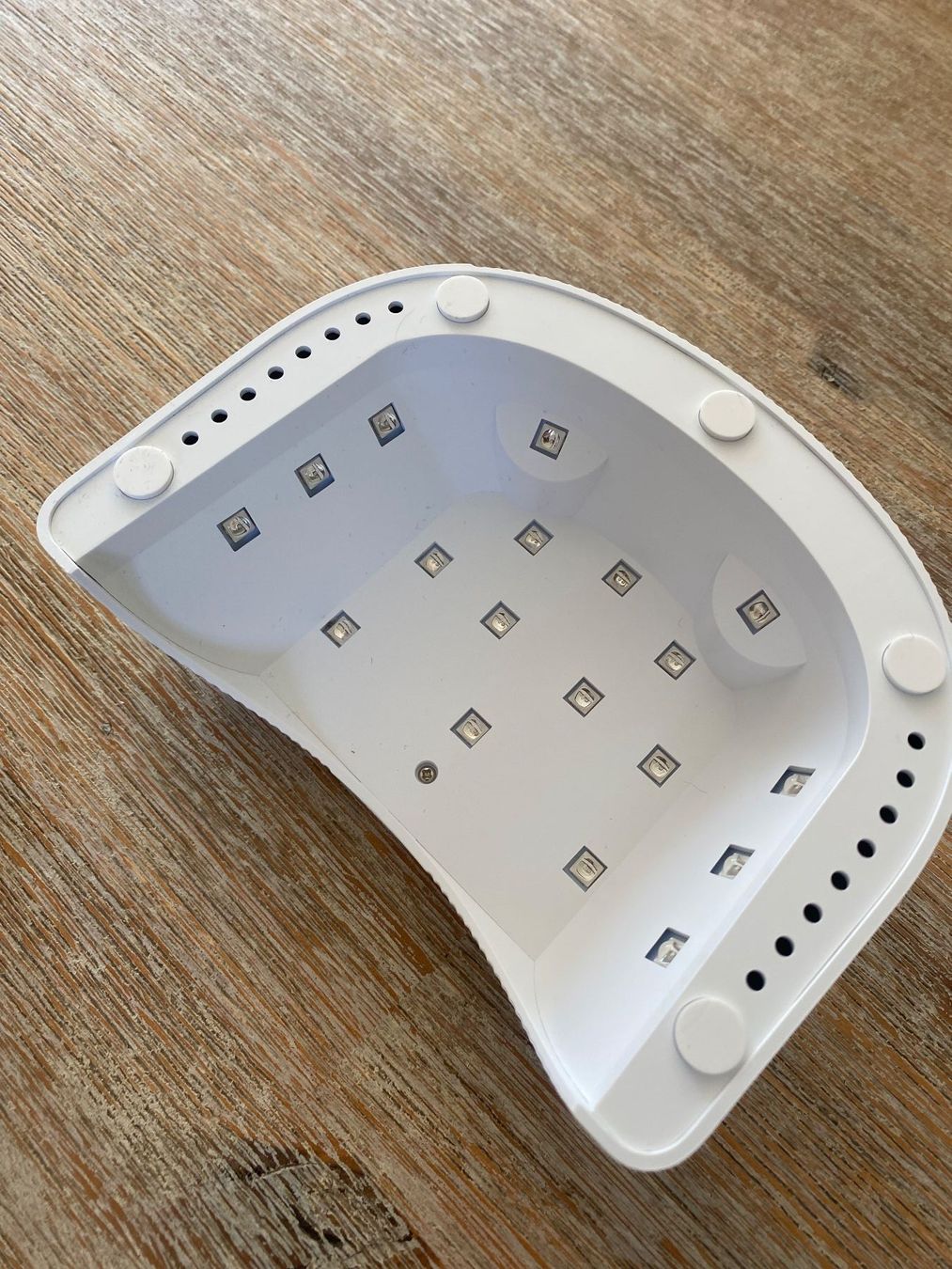 Lampade: UV-Lampe für Nägel – Nuovo (secondo la descrizione) da Aathal-Seegräben venduto da ReMaria 1