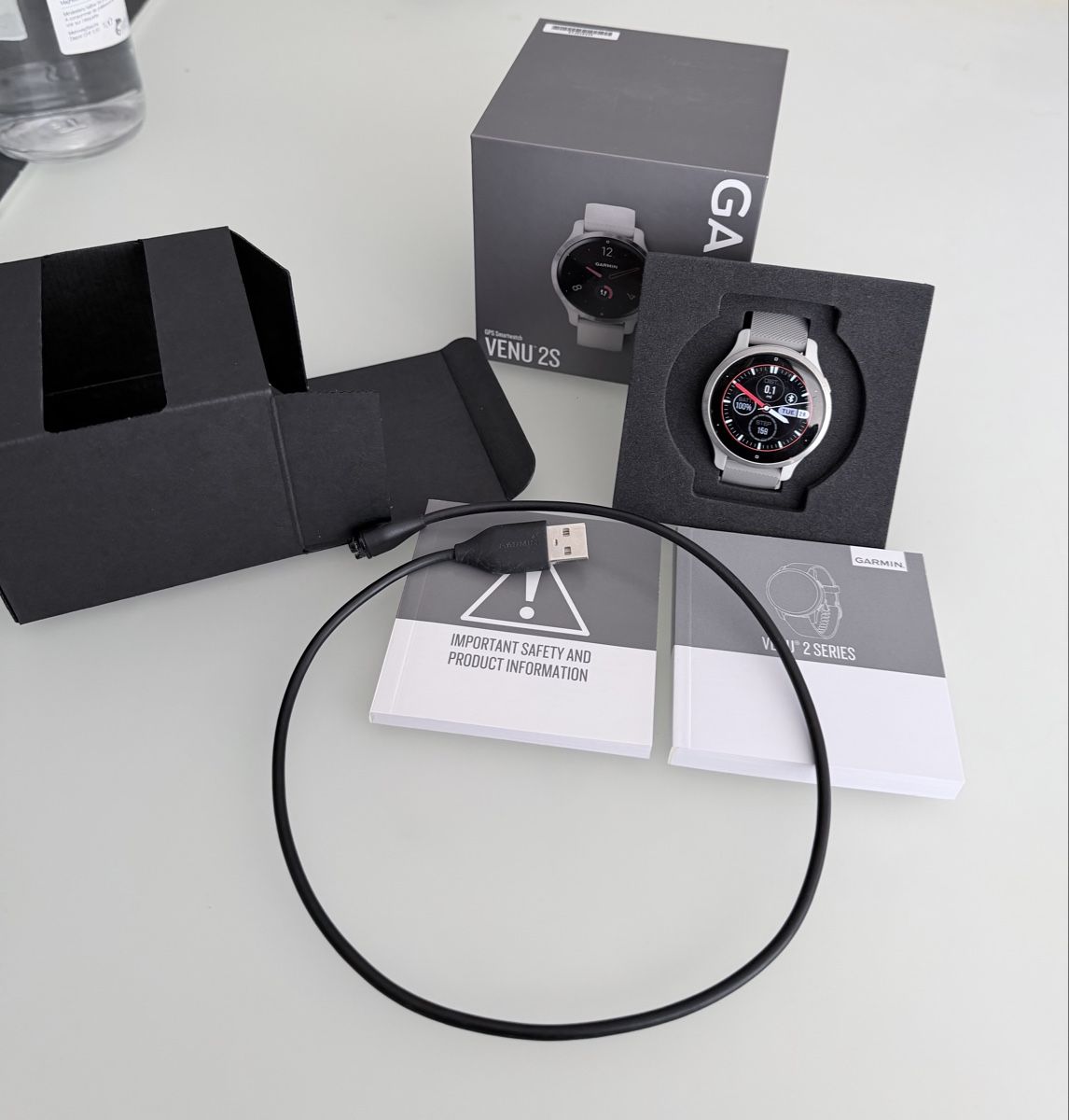 Garmin Smartwatch: Garmin Venu 2S GPS Smartwatch – Usato da Buchs AG venduto da bkh_g98y
