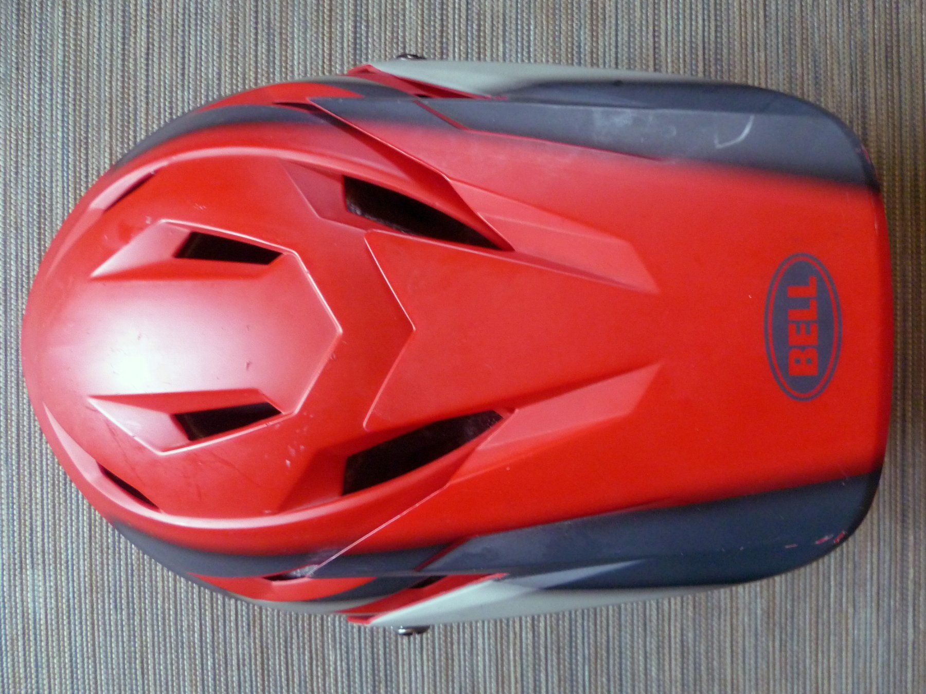 Uvex Caschi: Fahrradhelm Bell Sanction - rot / grau – Usato da Aarau venduto da Rdodger 4