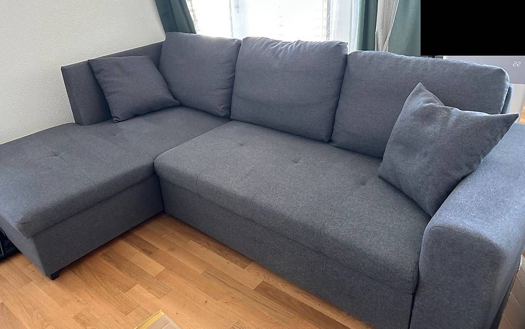 Conforama Sofas: Canapé d'angle convertible gris + coffre de rangement – D'occasion à Morges par Razican