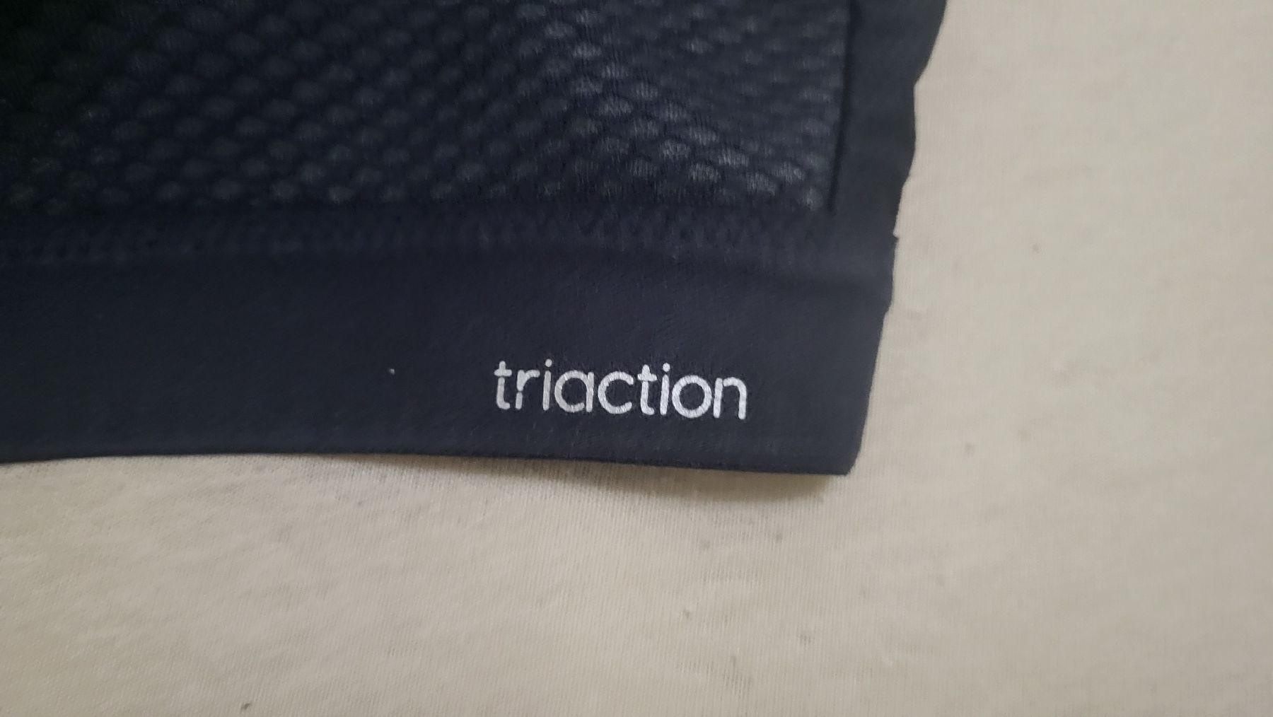Triumph Autres dessous: 2 Triumph triaction Sport BH 90E – D'occasion à Dürnten par Mde 4