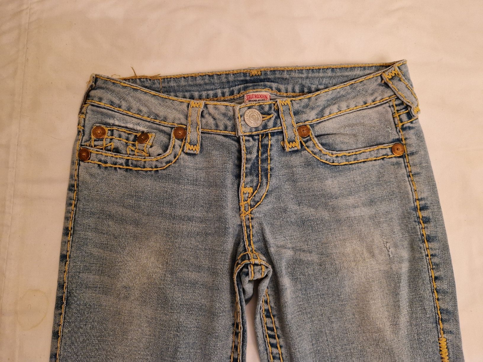True Religion Jeans: True Religion Jeans, hellblau, Grösse 29, cooler Look – Nuovo (secondo la descrizione) da Thun venduto da Sde 3