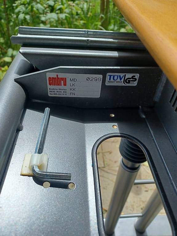 Scrivanie: Schülerpulte mit hoher Qualität (Swiss Made) – Usato da Mühlau venduto da urs_schaerer77 1