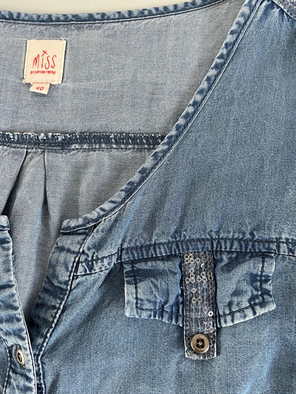 Captain Tortue Blusen: Blouse Miss Captain 38/40 – Gebraucht aus Le Crêt-p-Semsales von staglione69 2