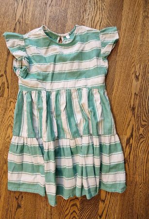 Sommerliches Kleid mit Streifen, Gr. 122, Top Zustand!