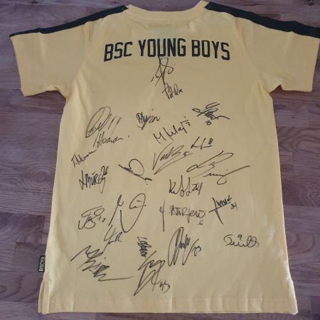 BSC Young Boys T-Shir mit Autogrammen – Grösse 164 – für ...