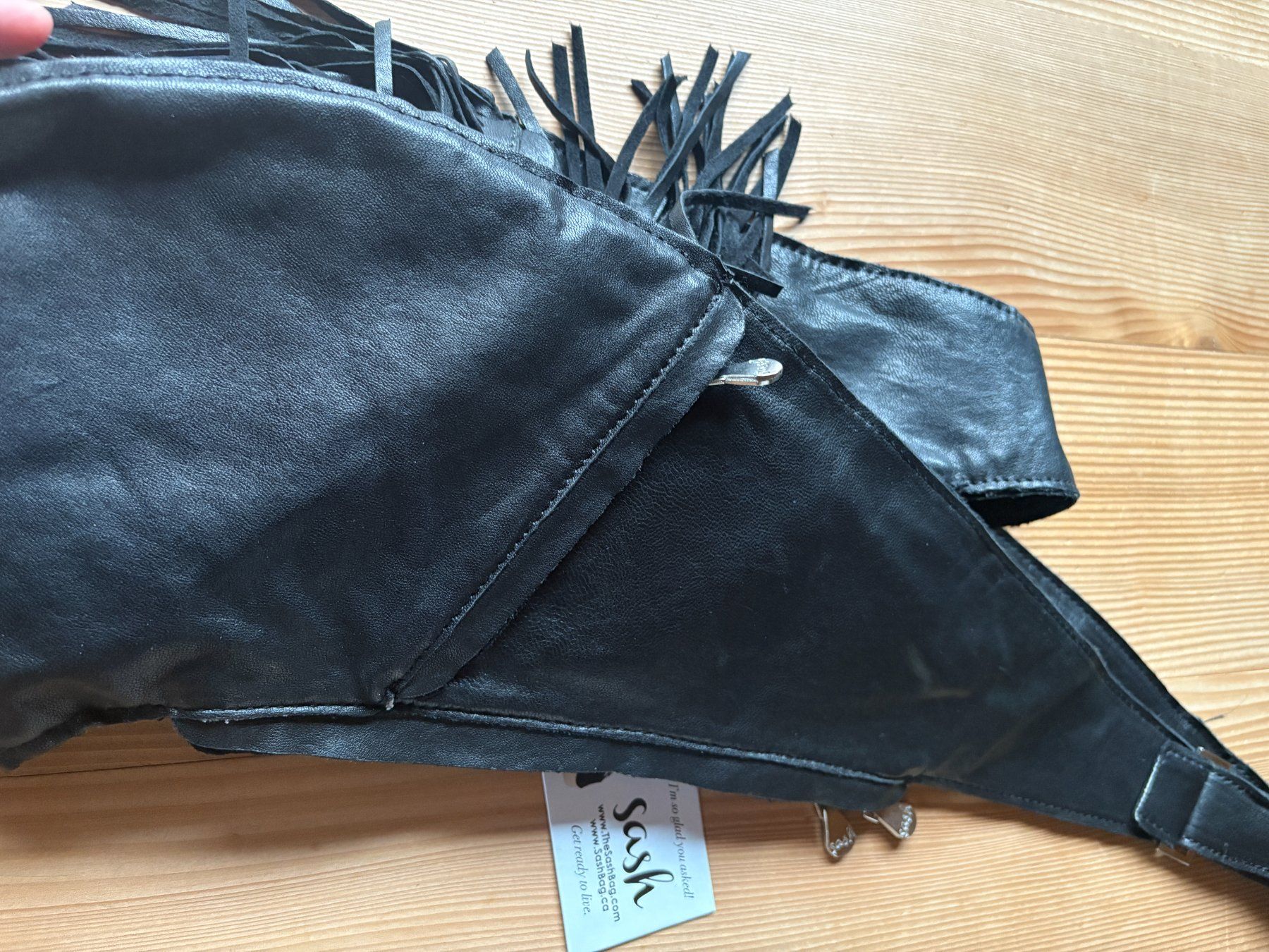 Taschen für Damen: Sash Bag Black Fringe Leather Sash Bag – Neu (gemäss Beschreibung) aus Môtier (Vully) von Iljos 3