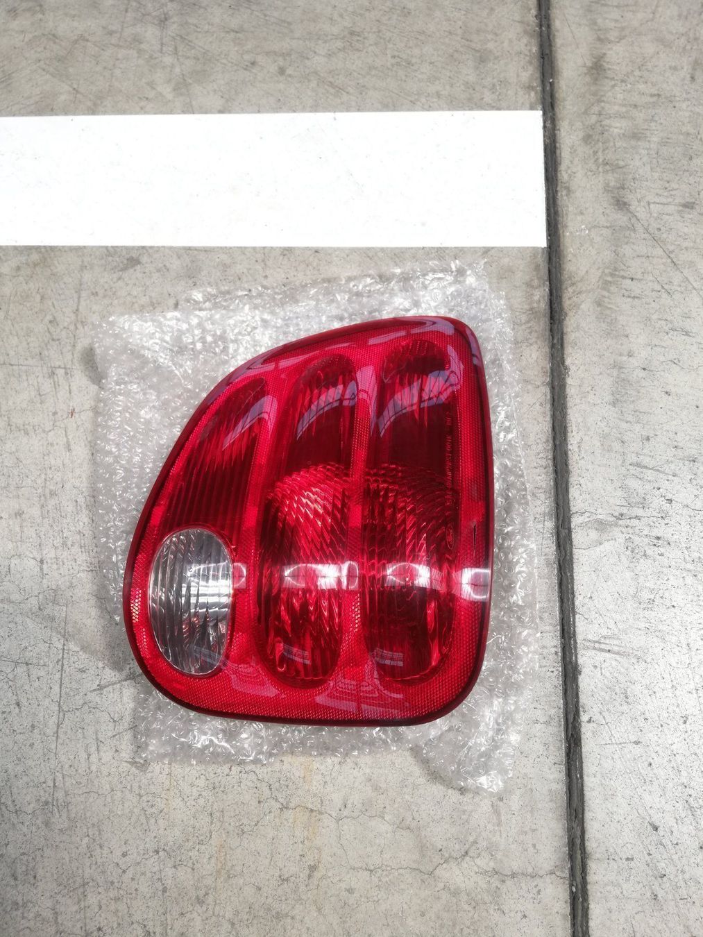 Ford Tutti pezzi di ricambio auto: Original Ford F150 Pickup Heckleuchte – Usato da Alpnach Dorf venduto da Americandream 2