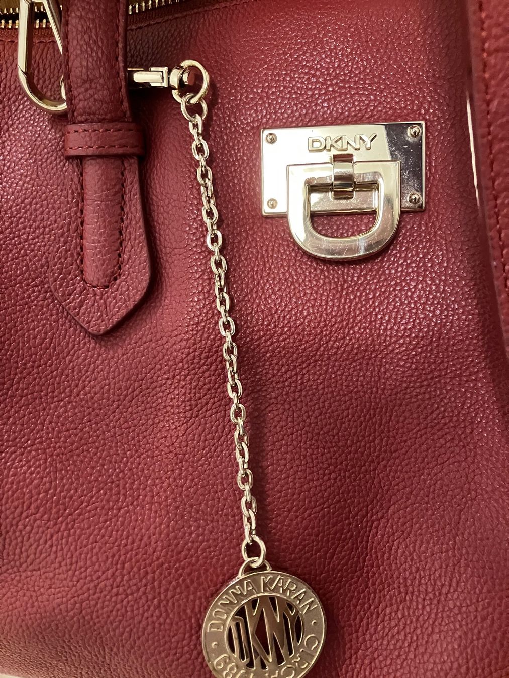 DKNY Borse da donna: DKNY Ledertasche – Usato da Walchwil venduto da Maxana 2