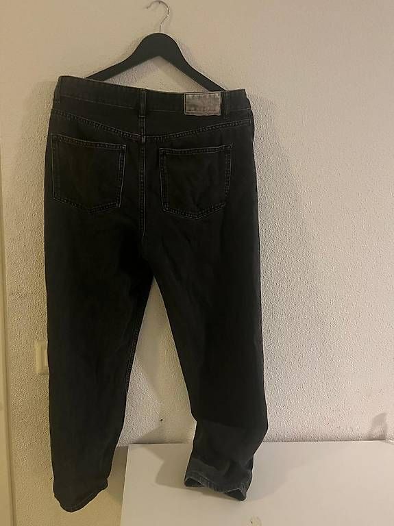 Jeans: Bershka schwarze Jeans – Gebraucht aus Kriens von seeungeheuer67 1