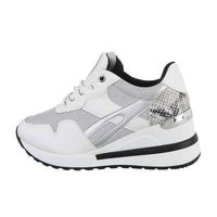 Neue Sneakers in weiss