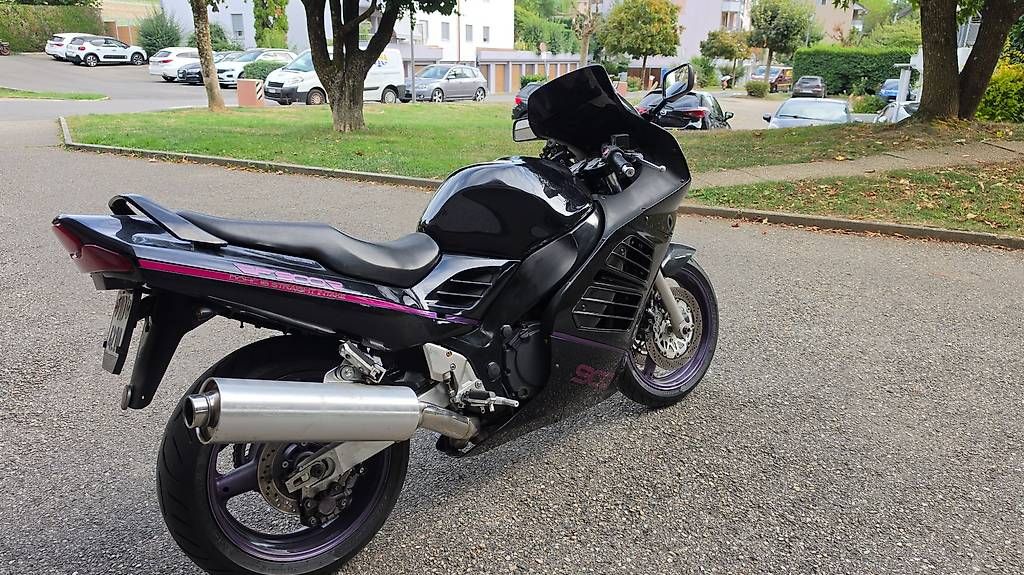 Suzuki Route: Suzuki Rf 900 R – D'occasion à Penthalaz par Aj7500