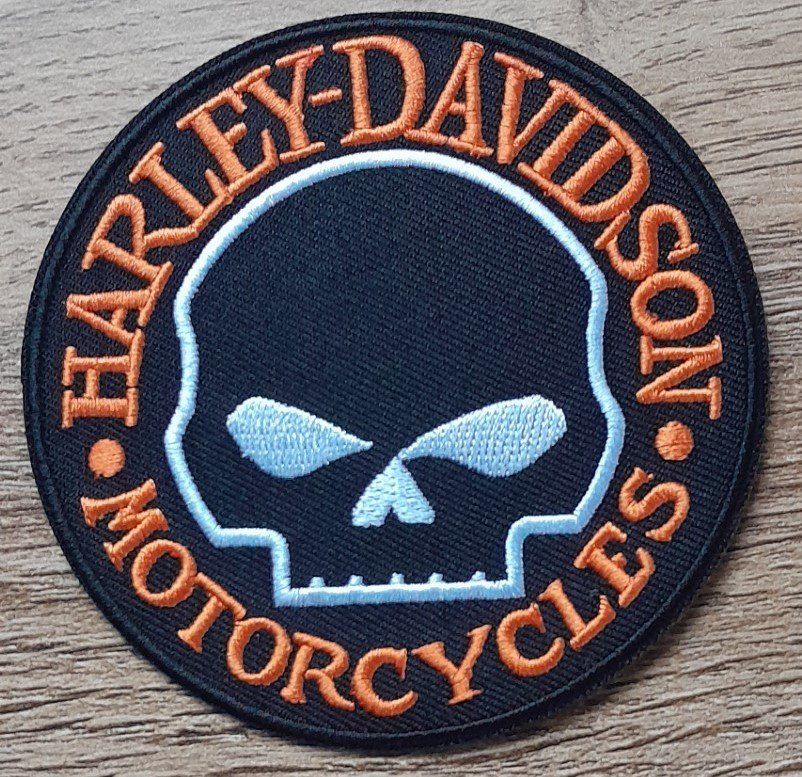 Harley-Davidson Toppe: Patch Harley Davidson Skull M099 – Nuovo e nell'imballaggio originale da Allens venduto da MADE.IN.ROCK.N.ROLL 2