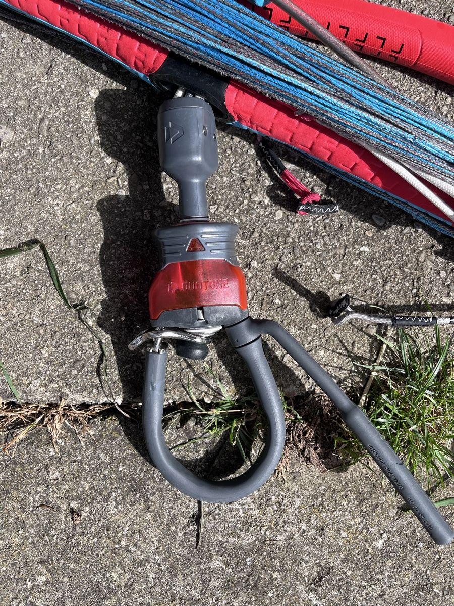 Duotone Kite: DUOTONE Trustbar 2026 M/L  – Neu (gemäss Beschreibung) aus Leissigen von dosport6 2