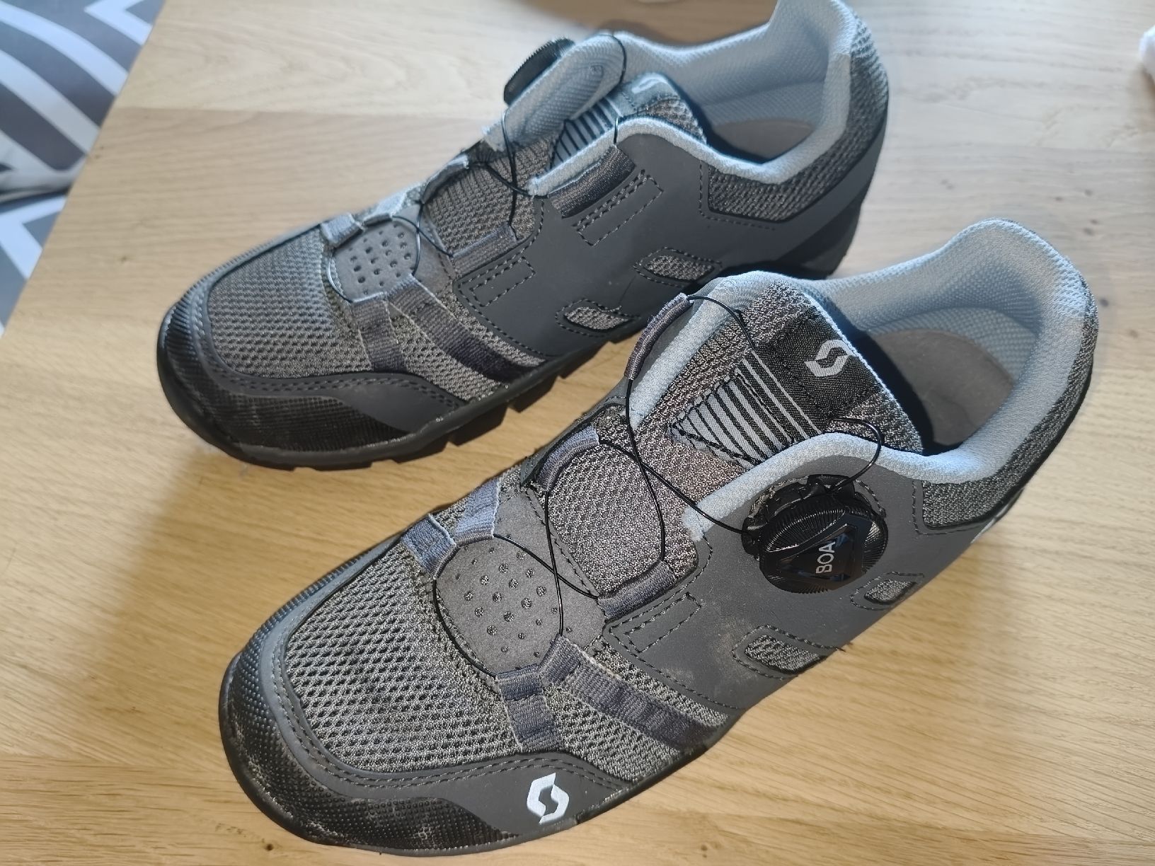 Scott Scarpe da uomo: Scott MTB Schuhe Gr. 37 Grau, super Zustand – Usato da Flumserberg Bergh venduto da tamaramullis