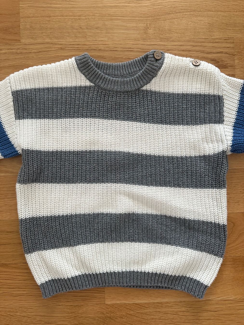 Maglioni & Felpe: Süsser Kinderpullover, gestreift, Grösse 86 – Usato da Unterägeri venduto da StefanGekko 1
