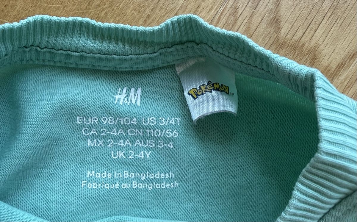 H&M Pullover & Sweatshirts: H&M - Lot de 3 pull Pokémon, taille 104 – Gebraucht aus Genève von valmath 6