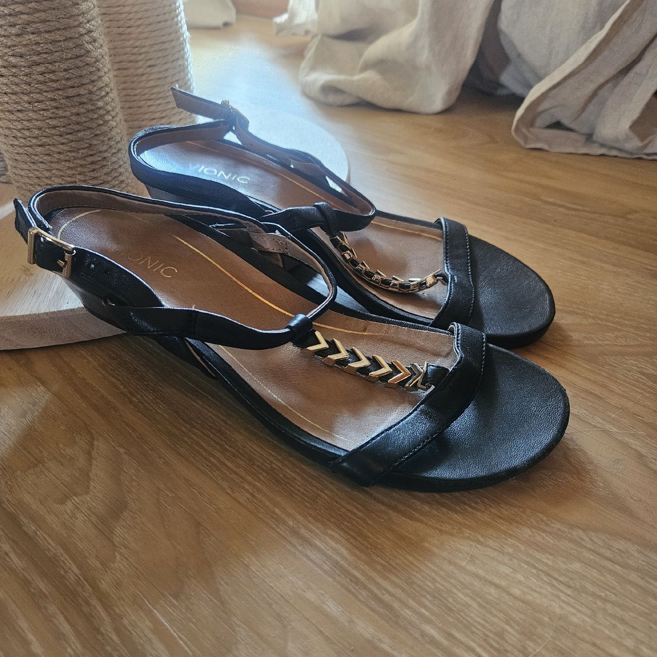 Scarpe da donna: Vionic Sandalen mit Gold Gr: 37 wie Neu – Nuovo (secondo la descrizione) da Eglisau venduto da kaya024 3