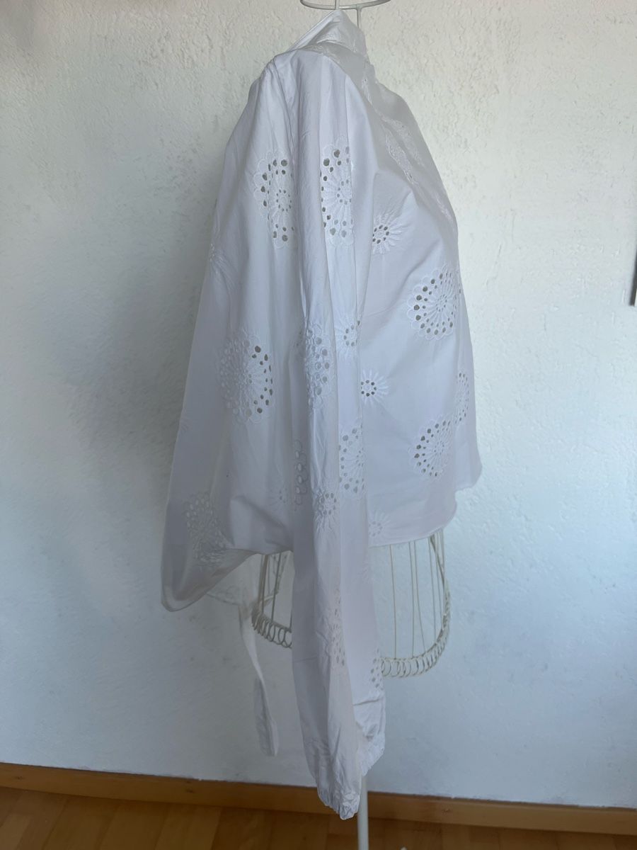 Blusen: Sommerbluse  bestickt . Made in Italien – Gebraucht aus Rorschacherberg von Artmaru 2