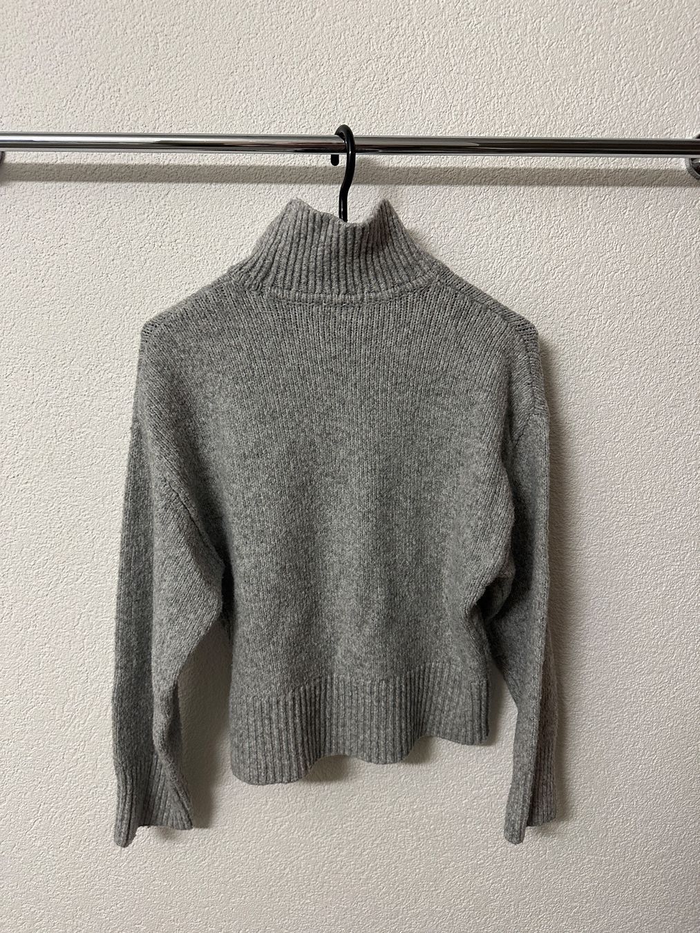 H&M Pulls & Sweat-shirts: H&M Pullover XS – D'occasion à Heerbrugg par cheedsk 1