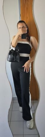 Schwarz-Weisser Jumpsuit Gr. M – Figurbetonend & Elegant