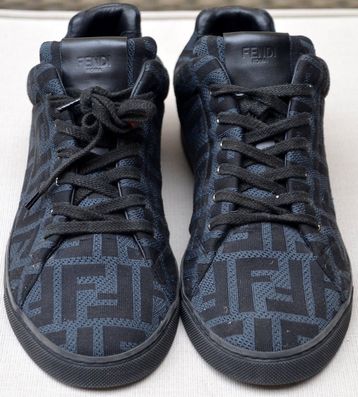 Fendi Scarpe da uomo: Fendi Sneakers .39 – Usato da Collonges venduto da Auganien 1