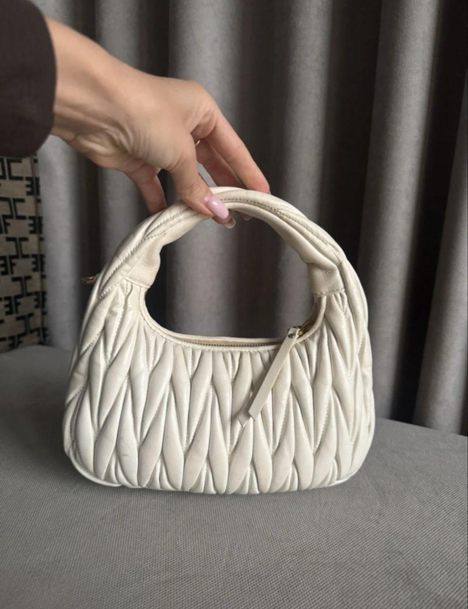 Miu Miu Sacs femmes: Miu miu bag – D'occasion à Dietikon par dom_pvq5 3