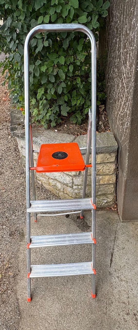 Scale: Klappleiter Aluminium 4 Stufen – Usato da Frick venduto da Rukki