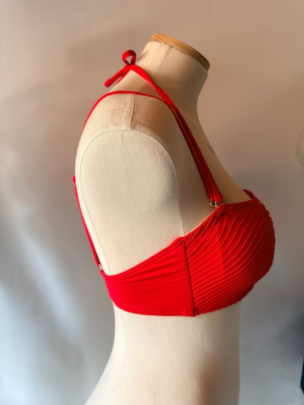Beldona Costumi da bagno & Bikini: BELDONA, Bikini-Oberteil KALA, Grösse 36B/C, Farbe Rot – Nuovo e nell'imballaggio originale da Rudolfstetten venduto da gst_g7xl 3