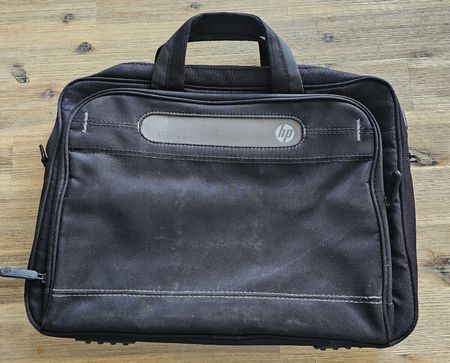 HP Laptoptasche schwarz mit vielen Fächern guter Zustand