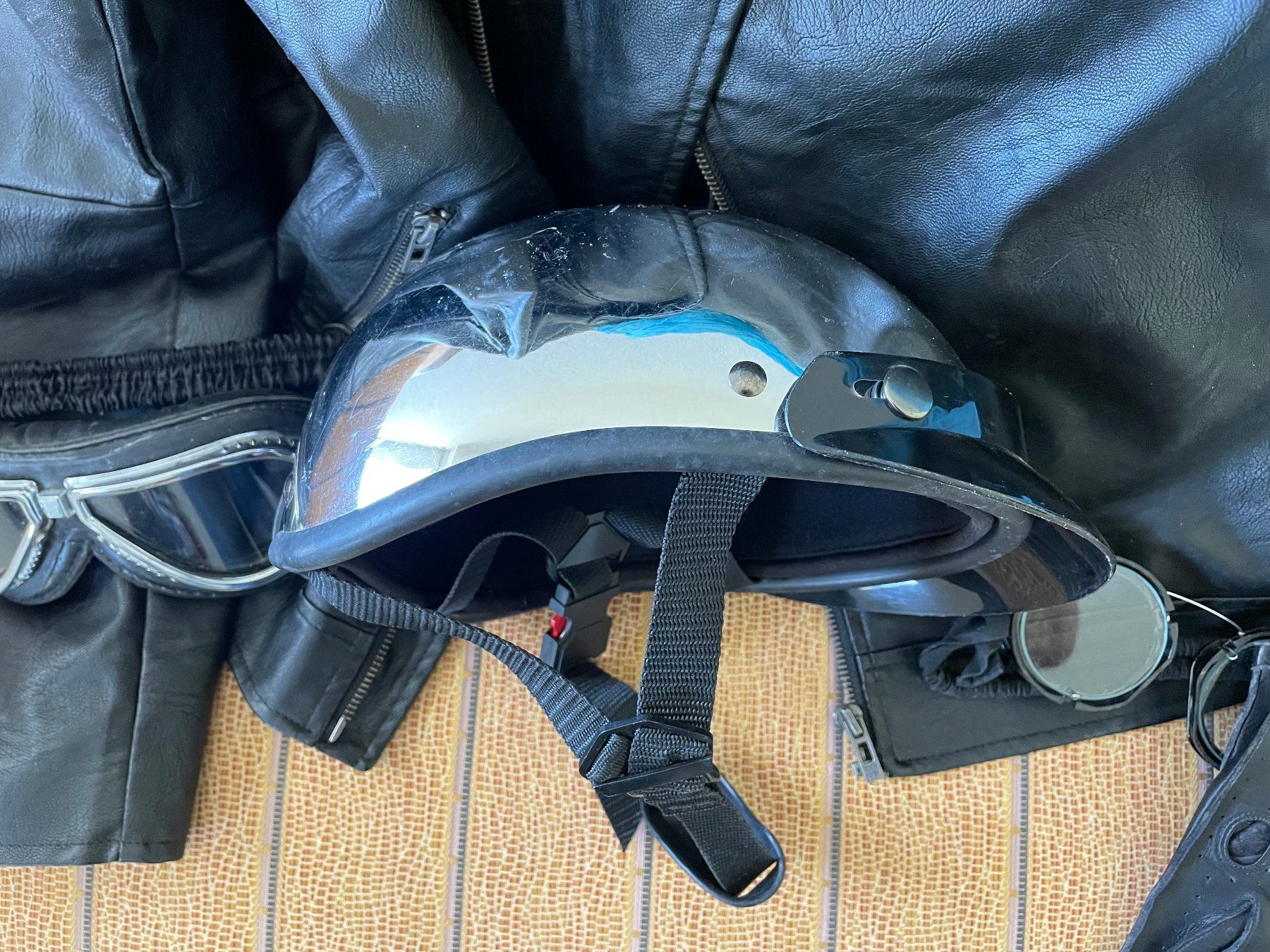 Abiti antichi: VeloSoleX Töffli Töff Oldtimer Jacke Helm Brille Nostalgie – Usato da Oftringen venduto da the_white_house 9
