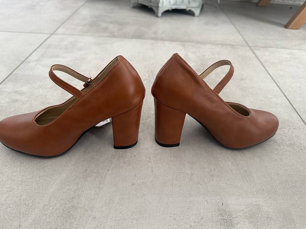 Chaussures femmes: Braune High Heals – D'occasion à Zürich par ama_j5cz 1