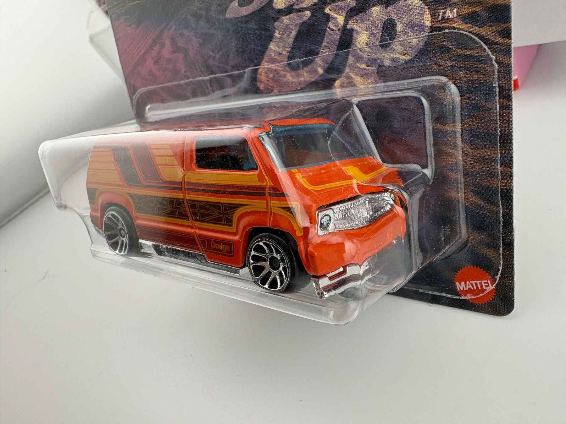 Hot Wheels Modellini d'auto: Hot Wheels Custom '77 Dodge Van Surf's up - 2025 - 2/5 – Nuovo e nell'imballaggio originale da Flawil venduto da HeisseReifen 2